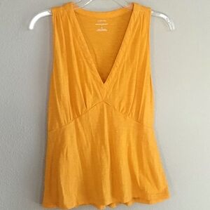 Banana Republic Size Small Malibu Tee Yellow Sleeveless Tank Top V-neck Fitted